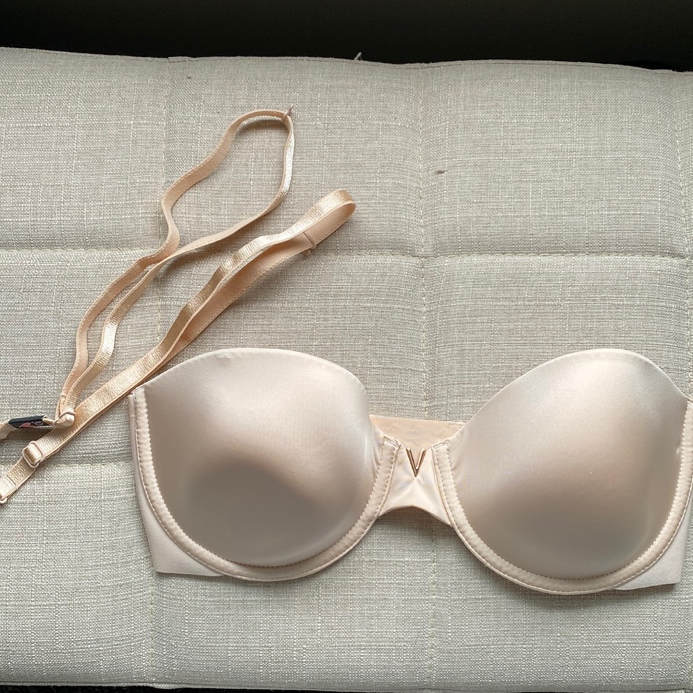 Victoria’s Secret Sexy Illusions Lightly-Lined Strapless bra in nude- 32D
